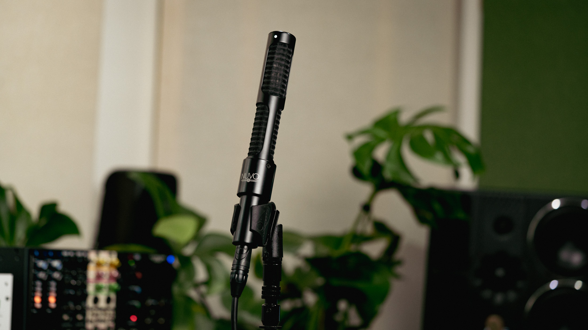 AEA N28 Stereo Ribbon Mic: The Nuvo Series’ Compact Newcomer artist portrait